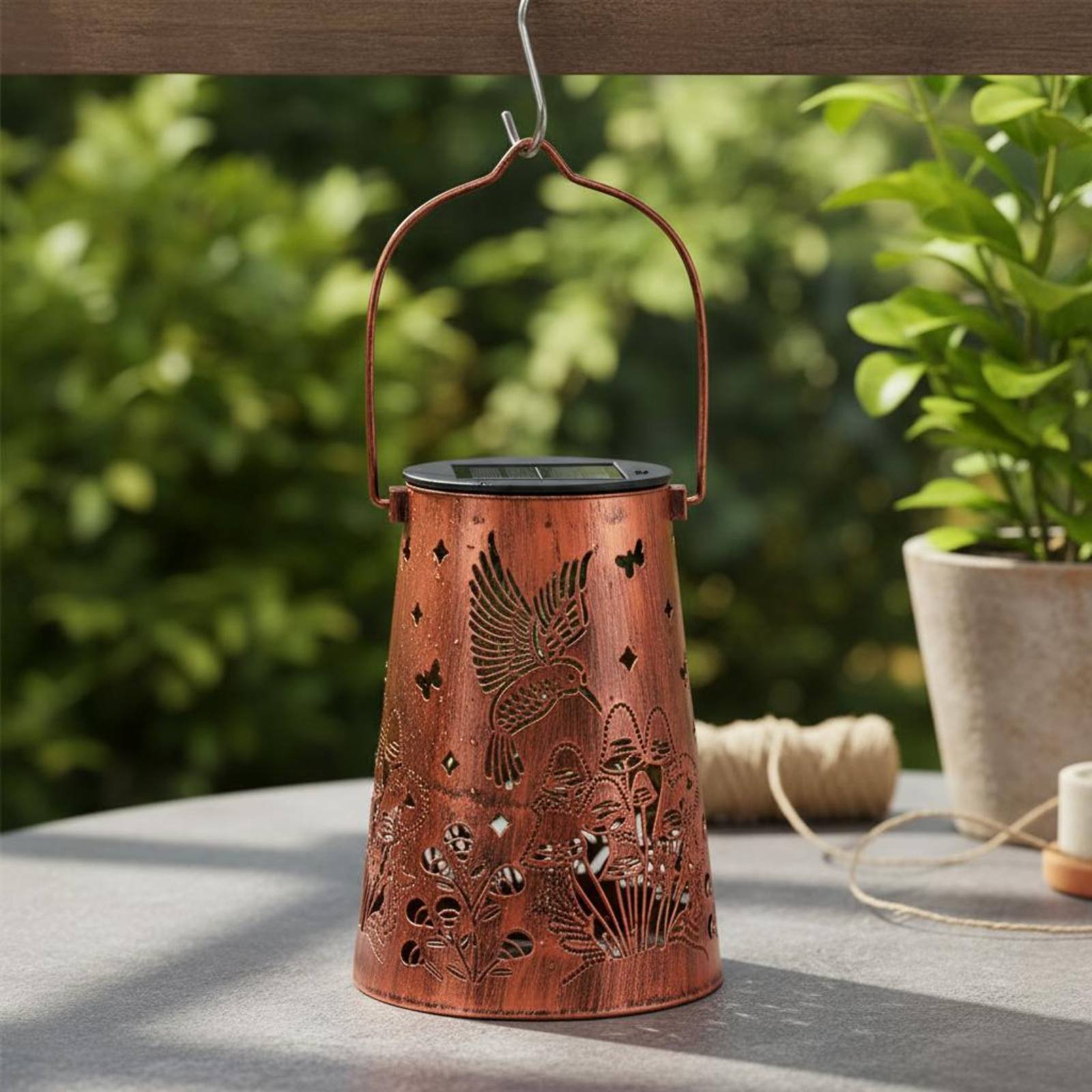 Wzór lampionu w stylu kwiatowy – Outdoor Lighting Battery Powered recenzja i cena